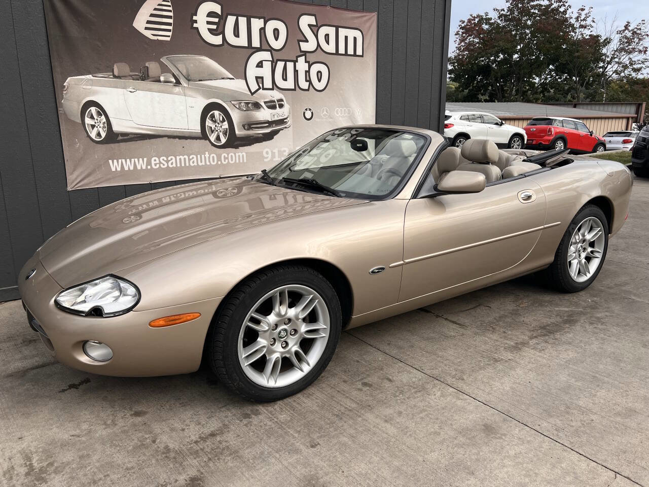 Used 2002 Jaguar XK8 XK8 2dr Convertible image 1