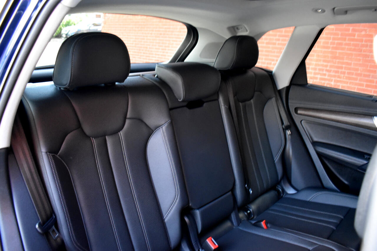 Used 2021 Audi Q5 Prestige w/ Prestige Package image 16