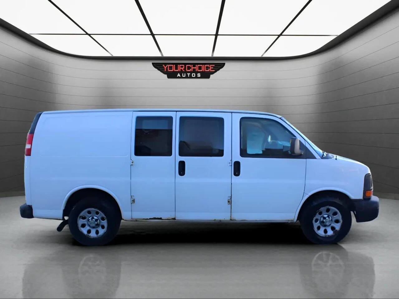 Used 2012 Chevrolet Express 1500 AWD image 3