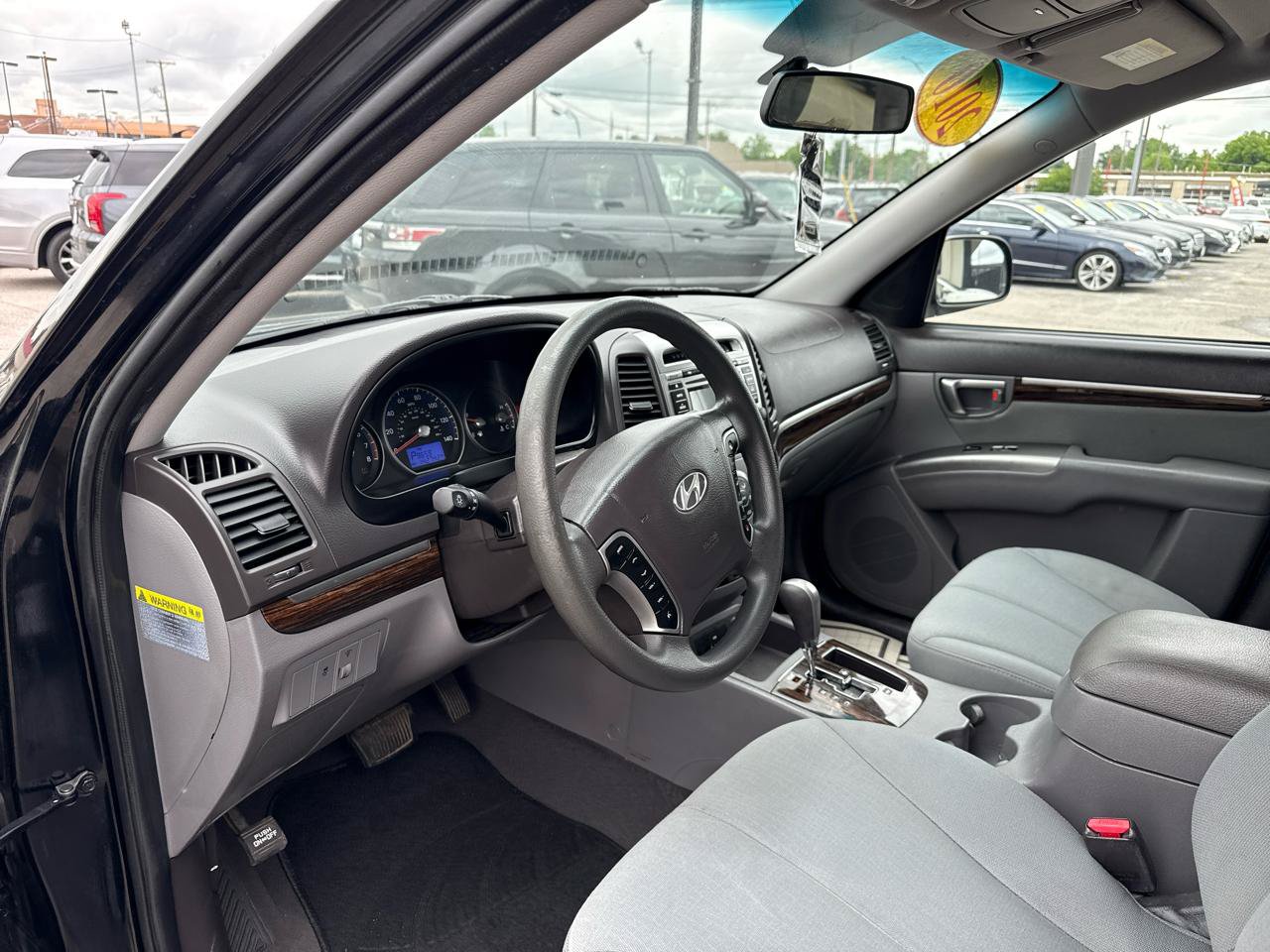 Used 2010 Hyundai Santa Fe GLS FWD image 8