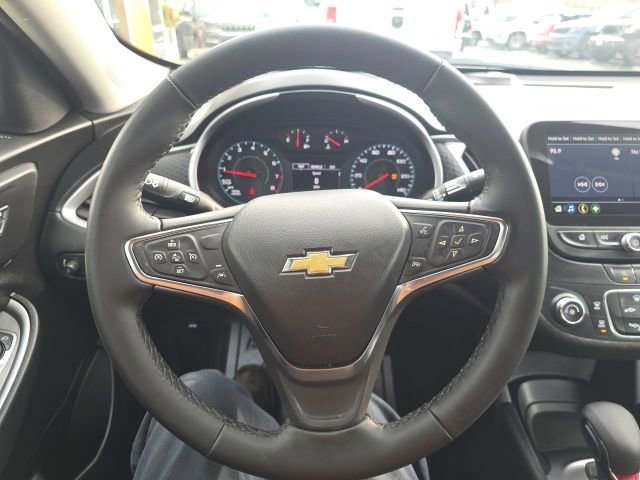 Used 2025 Chevrolet Malibu RS image 16