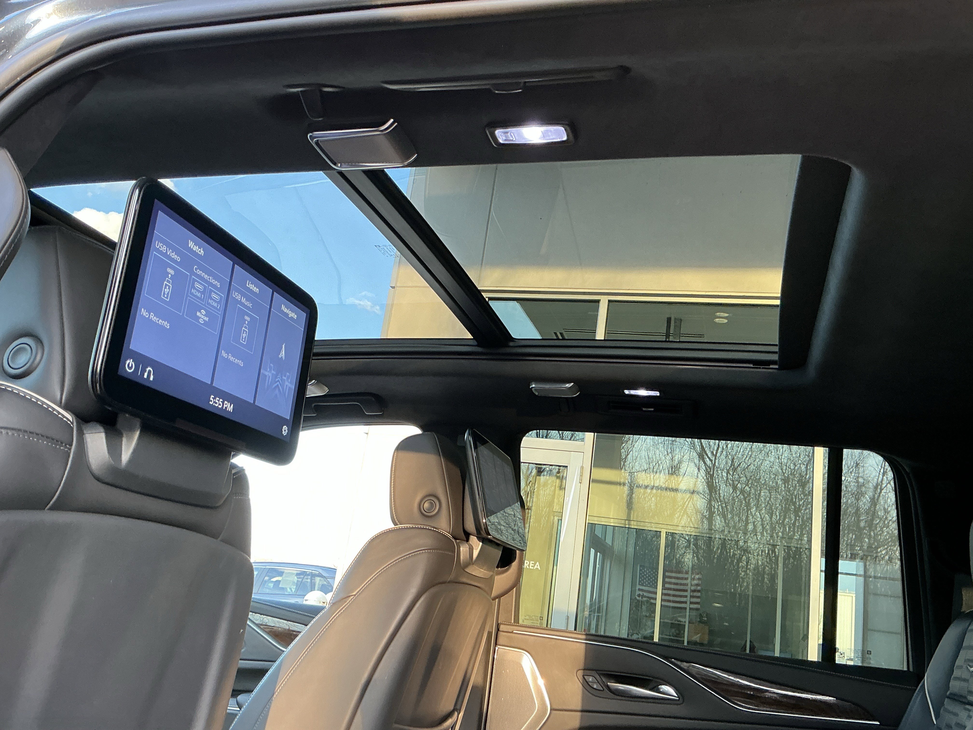 Used 2021 Cadillac Escalade ESV Sport Platinum w/ Heavy-Duty Trailer Package image 35