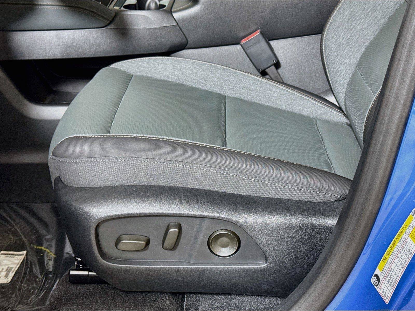 New 2027 GMC Terrain AT4 w/ Technology Package II AWD/4WD image 17
