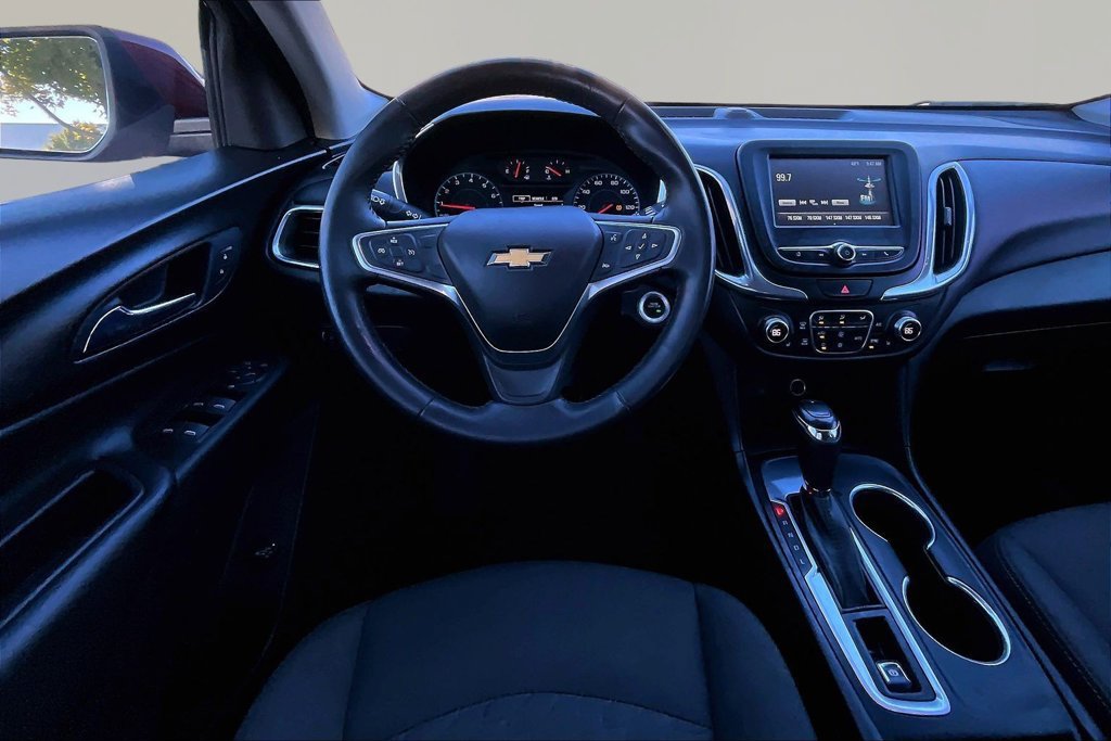 Used 2018 Chevrolet Equinox LT FWD image 10