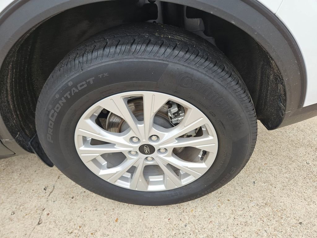 Used 2025 Ford Escape Active AWD/4WD image 25