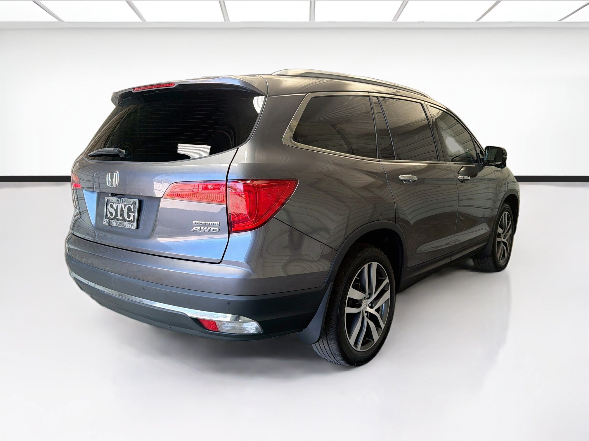 Used 2017 Honda Pilot Touring image 4