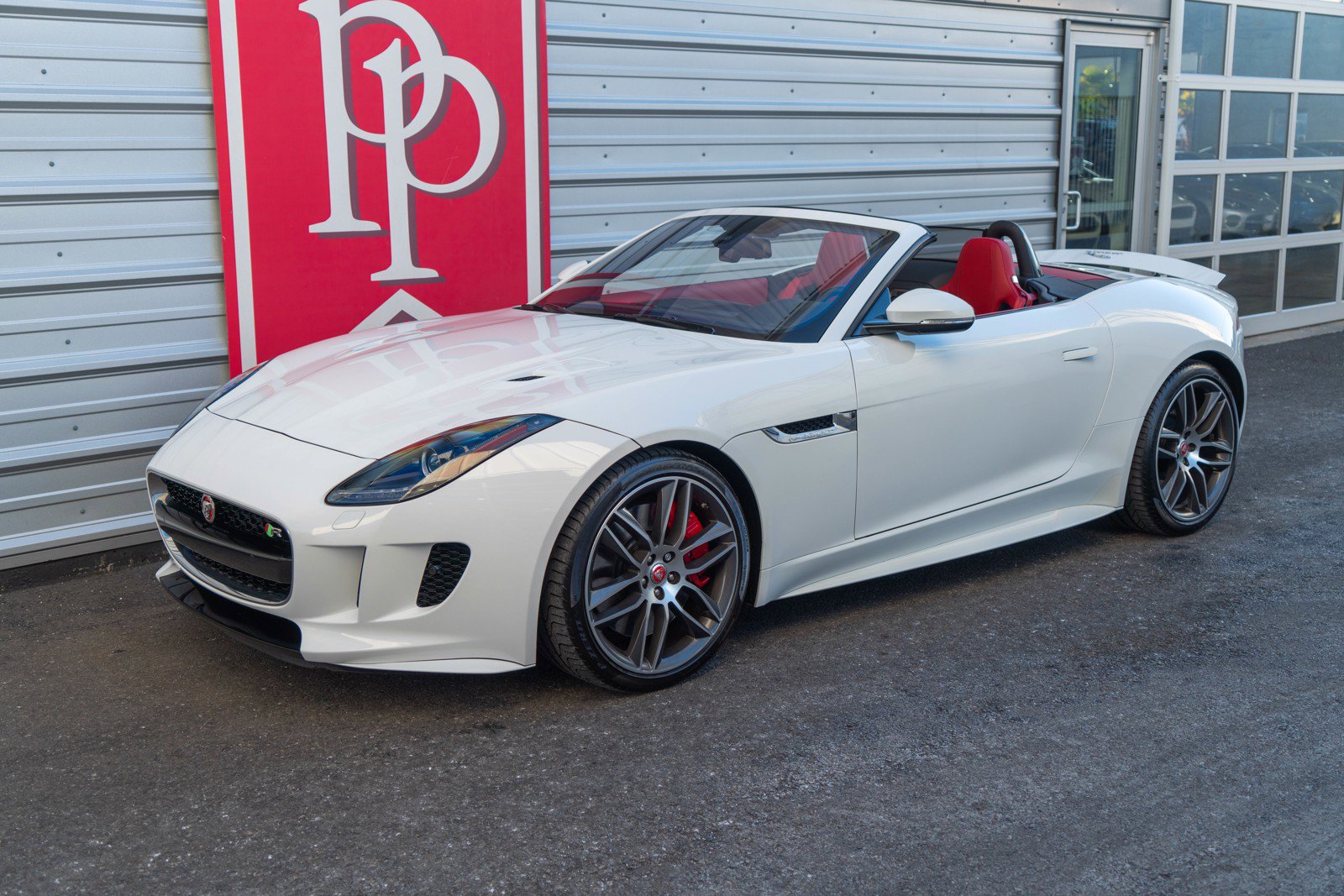Used 2017 Jaguar F-TYPE R AWD/4WD image 47