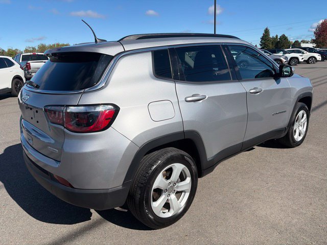 Used 2021 Jeep Compass Latitude w/ Convenience Group AWD/4WD image 8