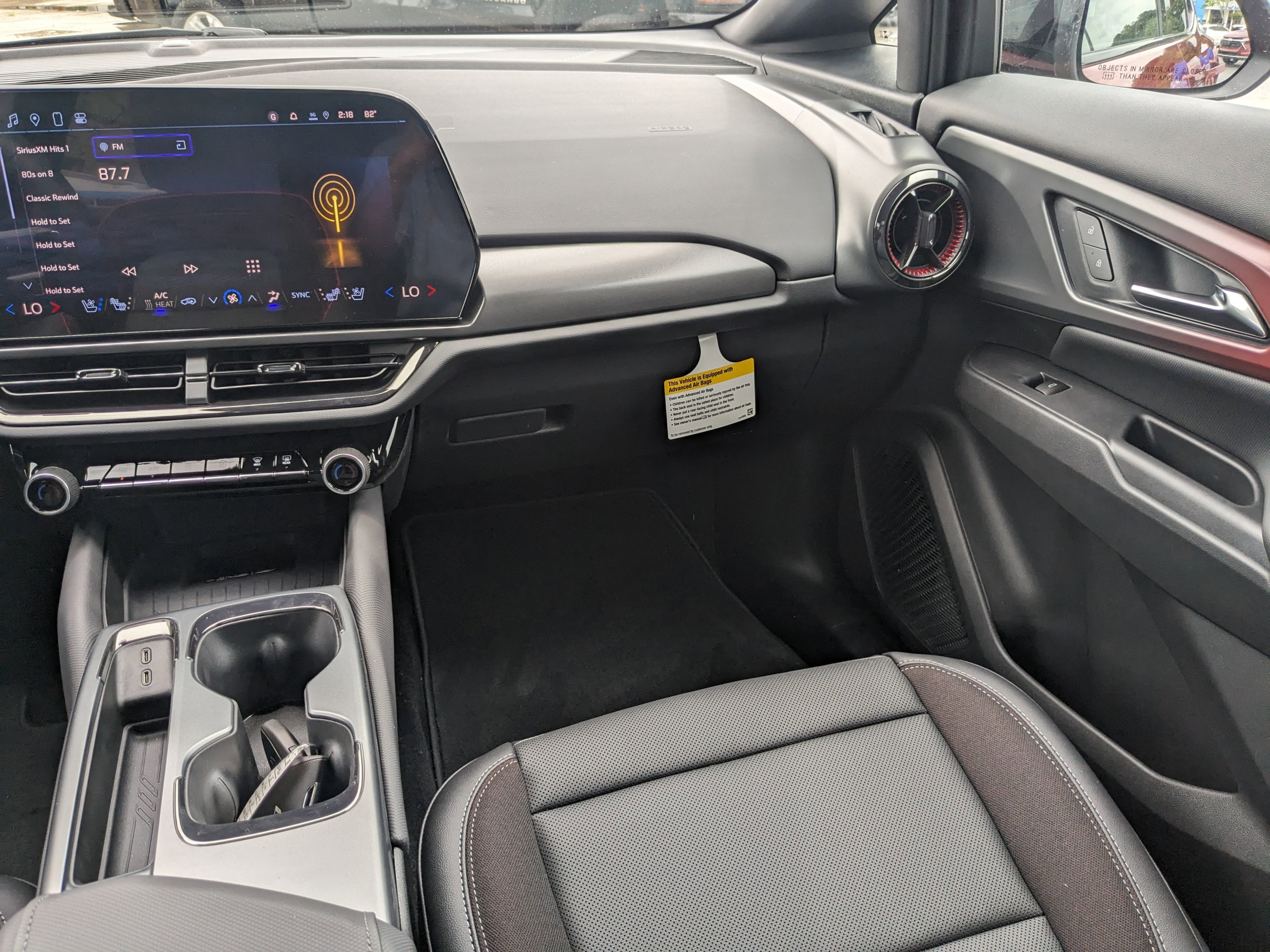 New 2025 Chevrolet Equinox EV RS image 18