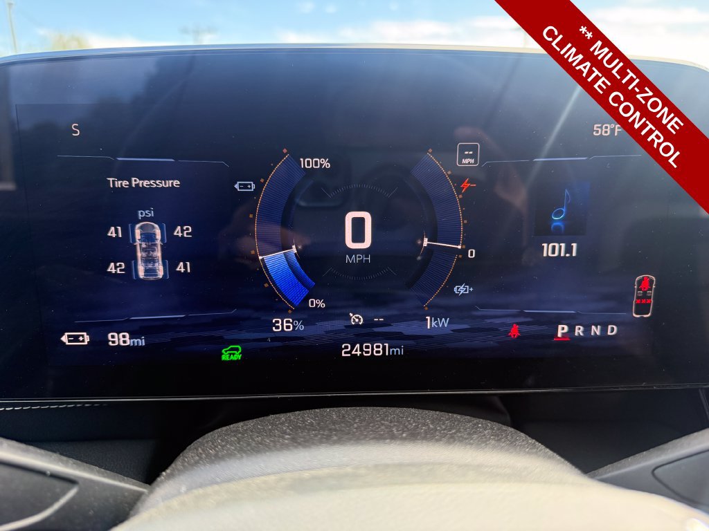 Used 2024 Chevrolet Blazer EV LT AWD/4WD image 20