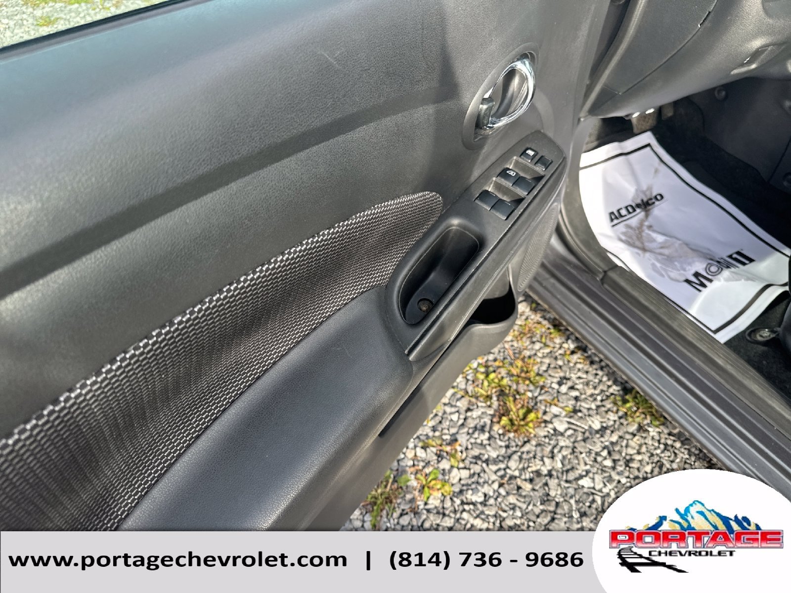 Used 2019 Nissan Versa SV FWD image 13