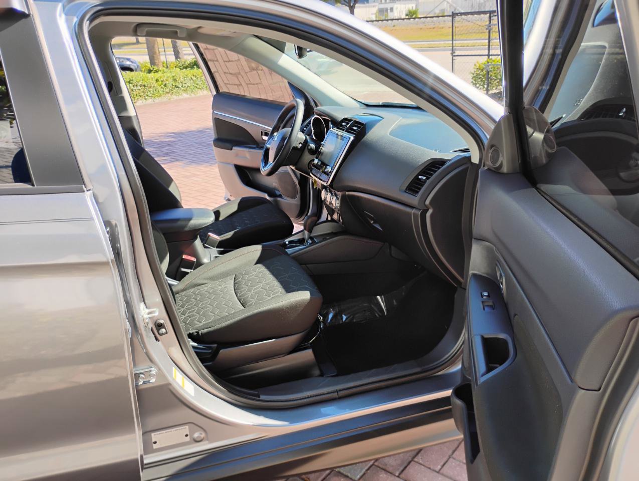 Used 2023 Mitsubishi Outlander Sport LE image 16