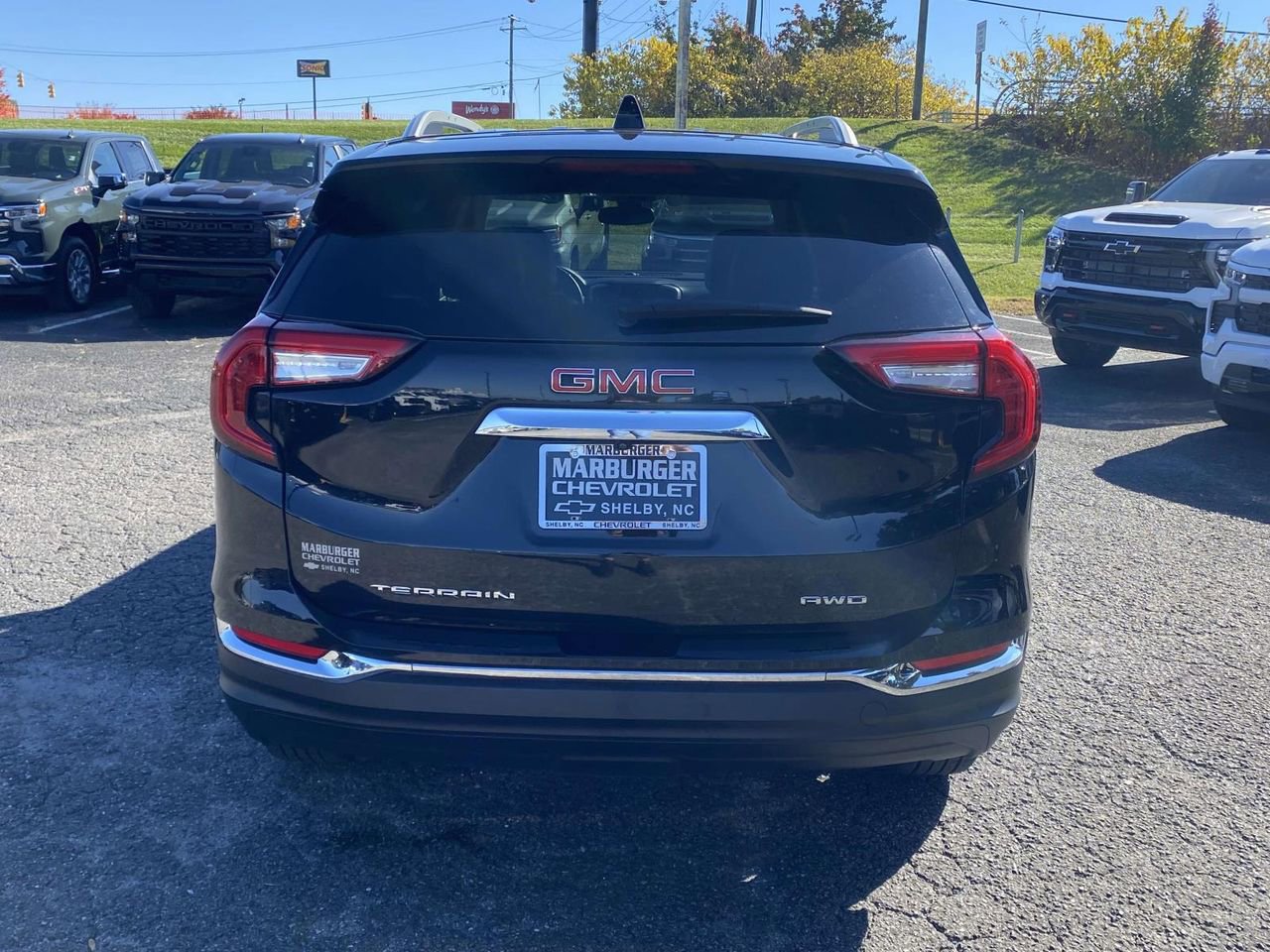 Used 2023 GMC Terrain SLT image 5