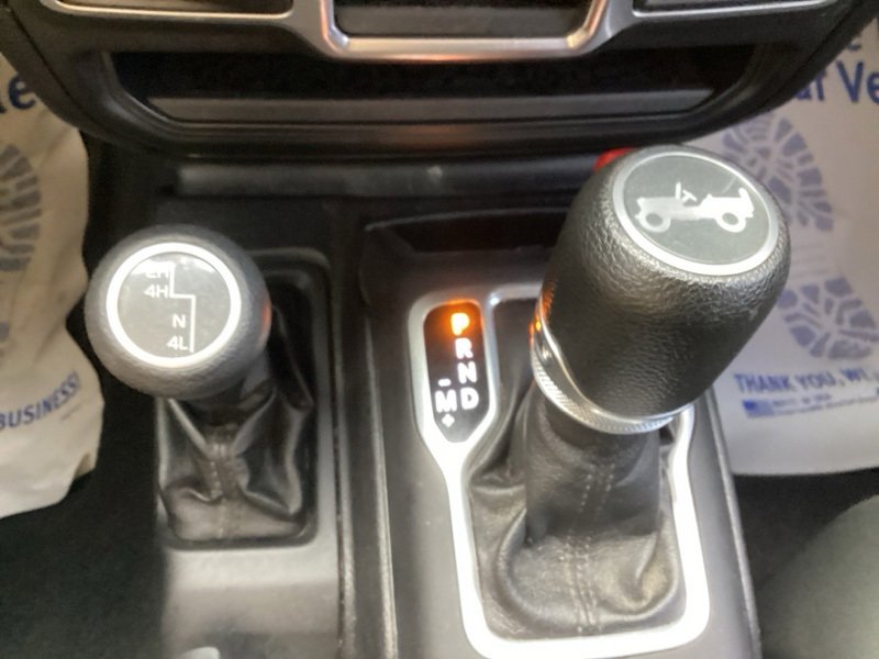 Used 2018 Jeep Wrangler Unlimited Sport image 31