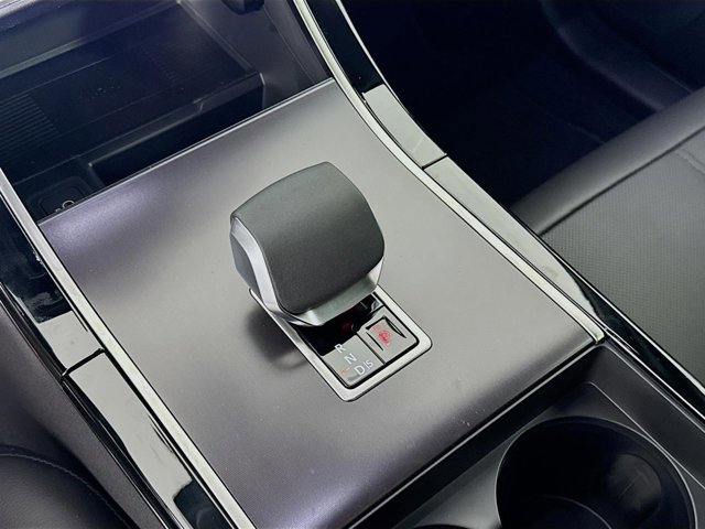 Used 2026 Land Rover Range Rover Velar Dynamic SE image 19