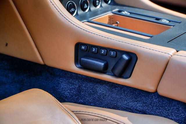 Used 2008 Aston Martin V8 Vantage Roadster RWD image 43
