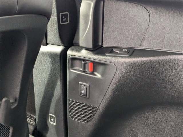 New 2026 Chrysler Pacifica Limited w/ Trailer Tow Group image 30