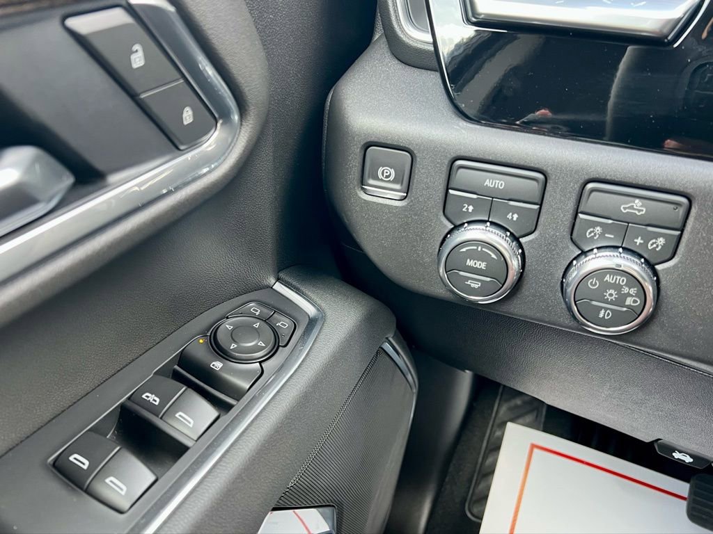 New 2026 GMC Sierra 1500 Elevation image 16