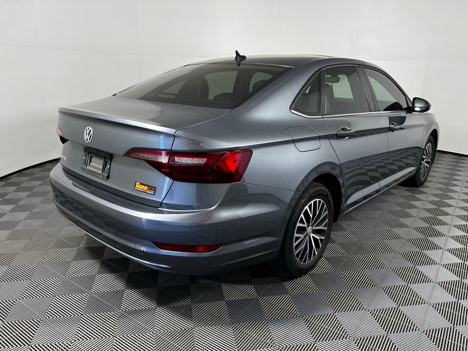 Used 2021 Volkswagen Jetta SE w/ SE Cold Weather Package image 5