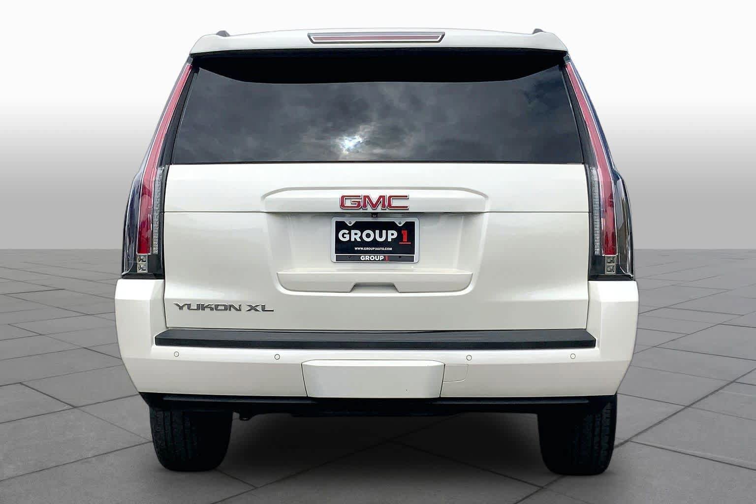 Used 2015 GMC Yukon XL SLT w/ Open Road Package AWD/4WD image 5