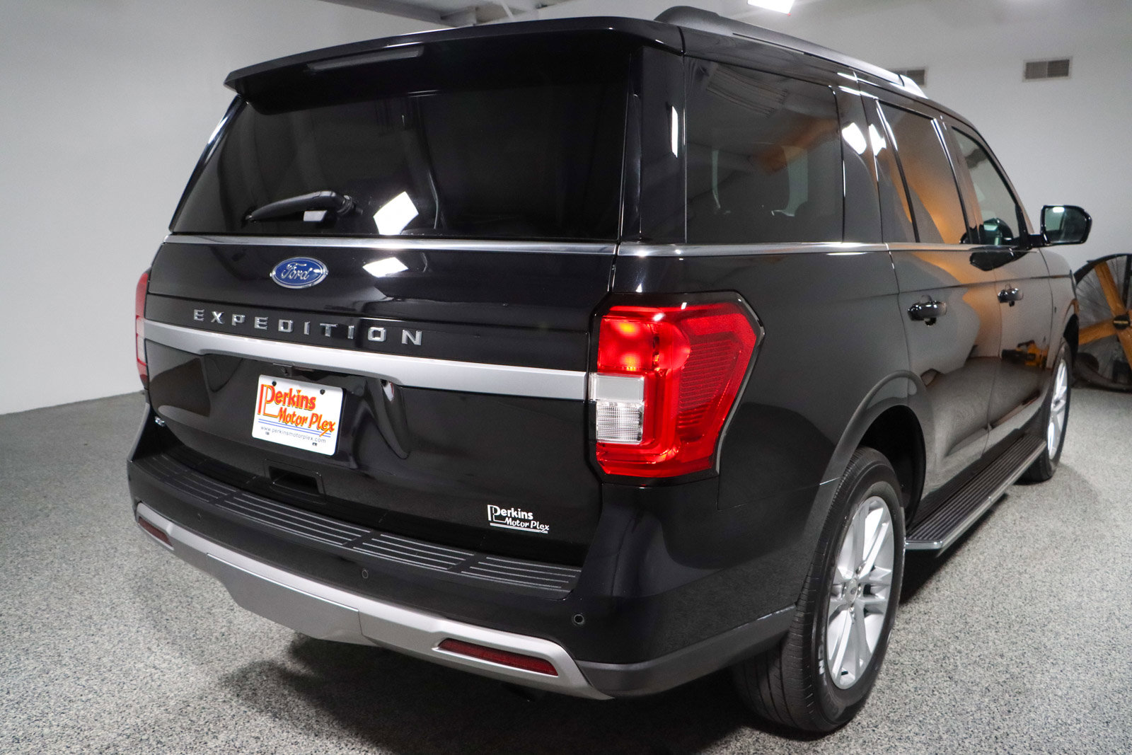 Used 2022 Ford Expedition XLT image 7