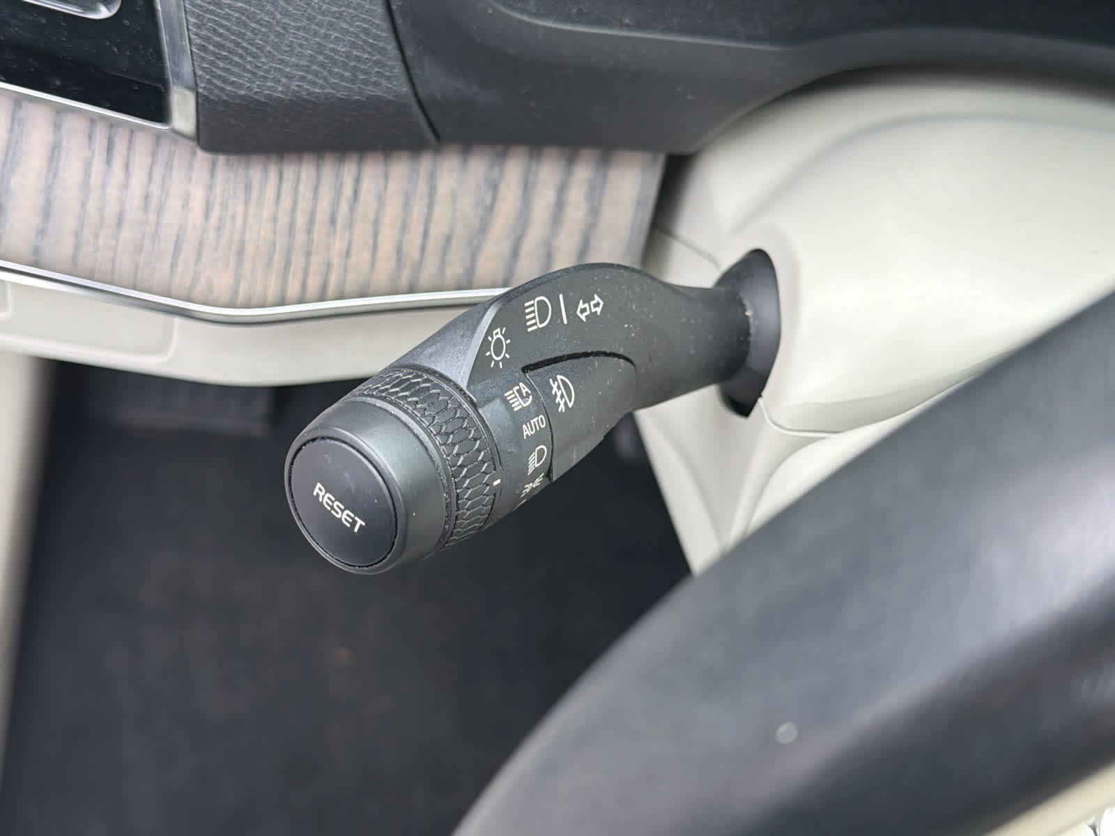 Certified 2023 Volvo XC90 B6 Plus w/ Protection Package Premier image 26