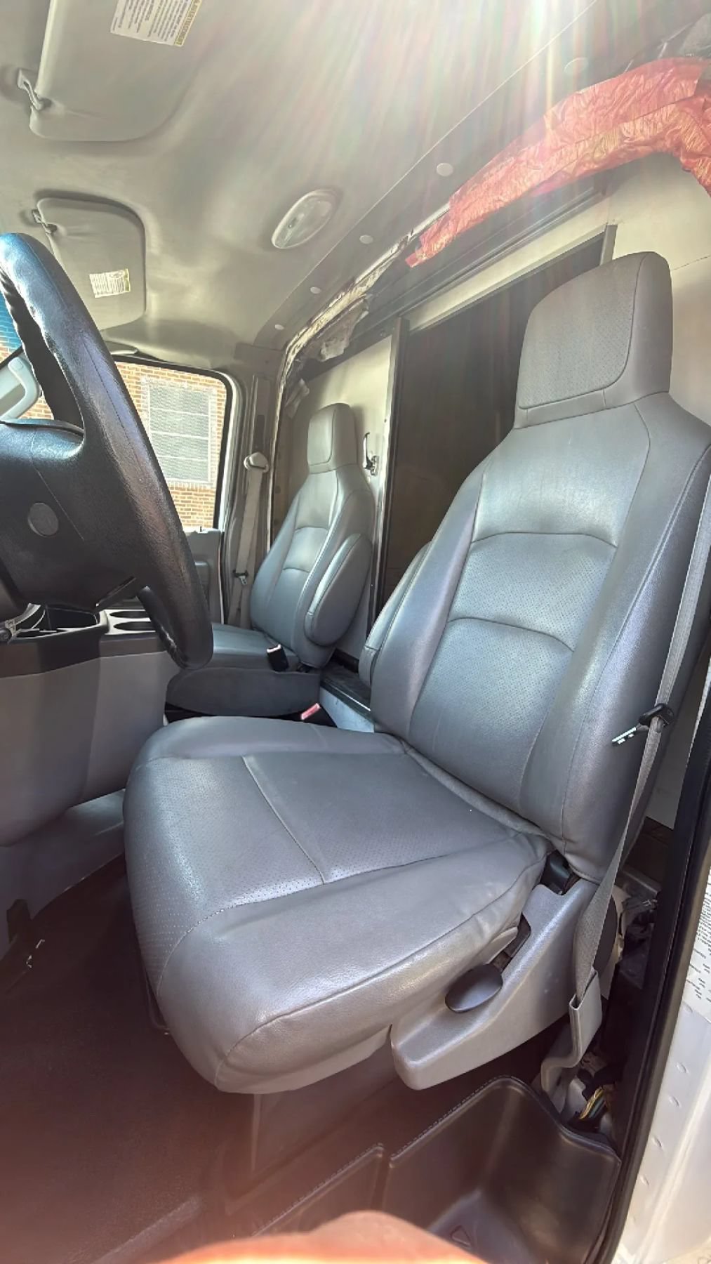 Used 2011 Ford E-450 and Econoline 450 Super Duty RWD image 26