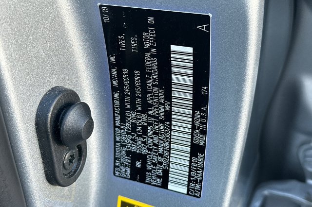 Certified 2019 Toyota Highlander LE FWD image 34