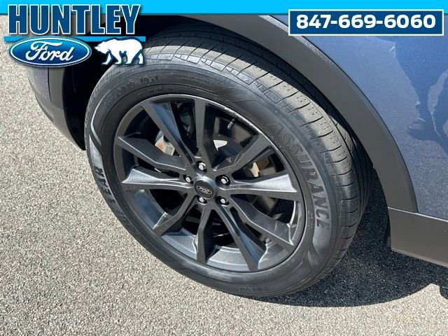 Used 2019 Ford Explorer XLT w/ Equipment Group 202A AWD/4WD image 7