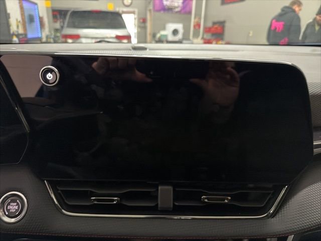 Used 2025 Chevrolet Equinox RS w/ Safety and Technology Package image 12