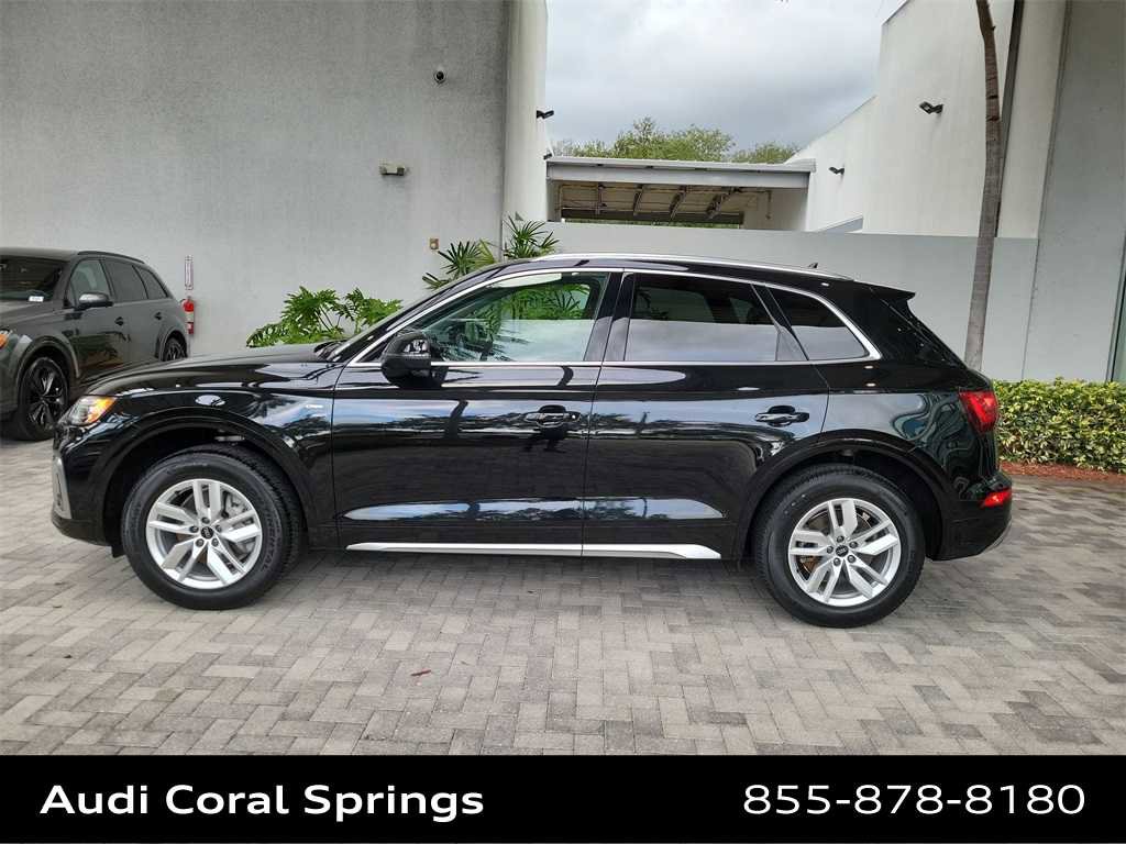 Certified 2023 Audi Q5 2.0T Premium w/ Convenience Package image 5