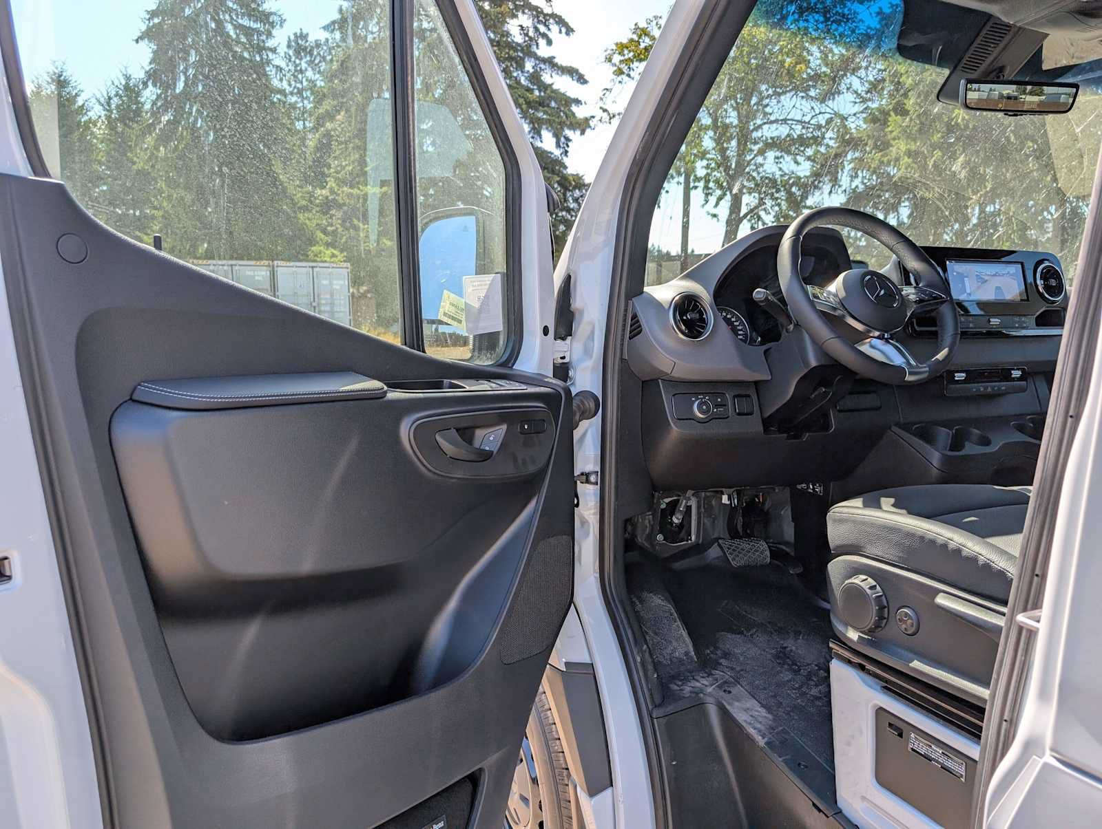 New 2026 Mercedes-Benz Sprinter 2500 image 22