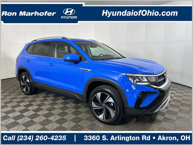 Used 2024 Volkswagen Taos SE AWD/4WD image 1