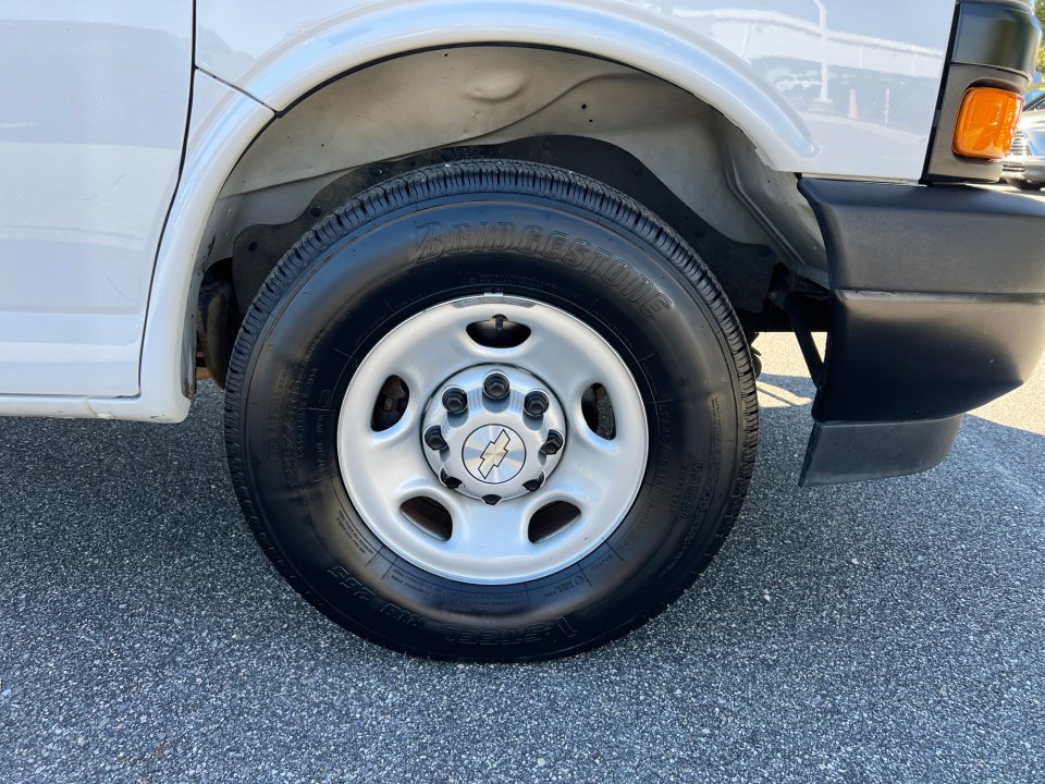 Used 2022 Chevrolet Express 2500 Extended w/ Driver Convenience Package image 25