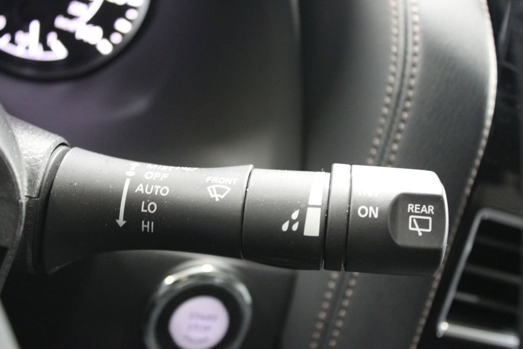 Used 2024 Nissan Armada Platinum w/ Captain's Chairs Package image 41