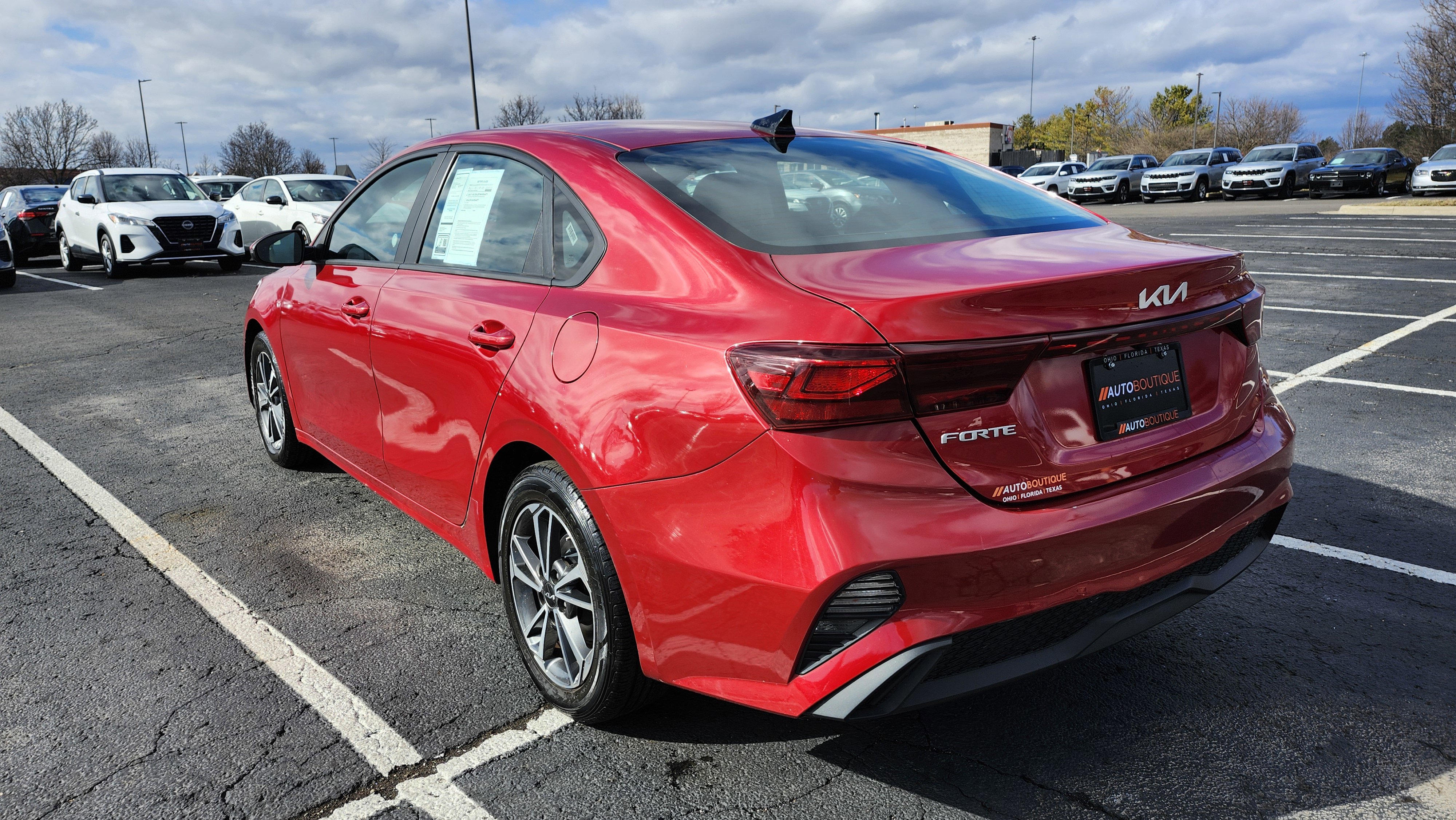 Used 2022 Kia Forte LXS w/ LXS Technology Package image 13