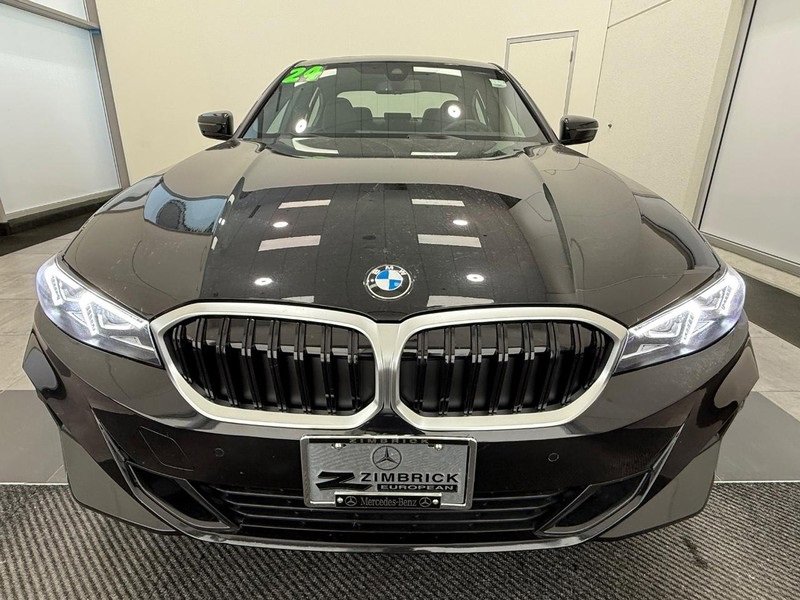 Used 2024 BMW 330i xDrive Sedan w/ Premium Package image 7
