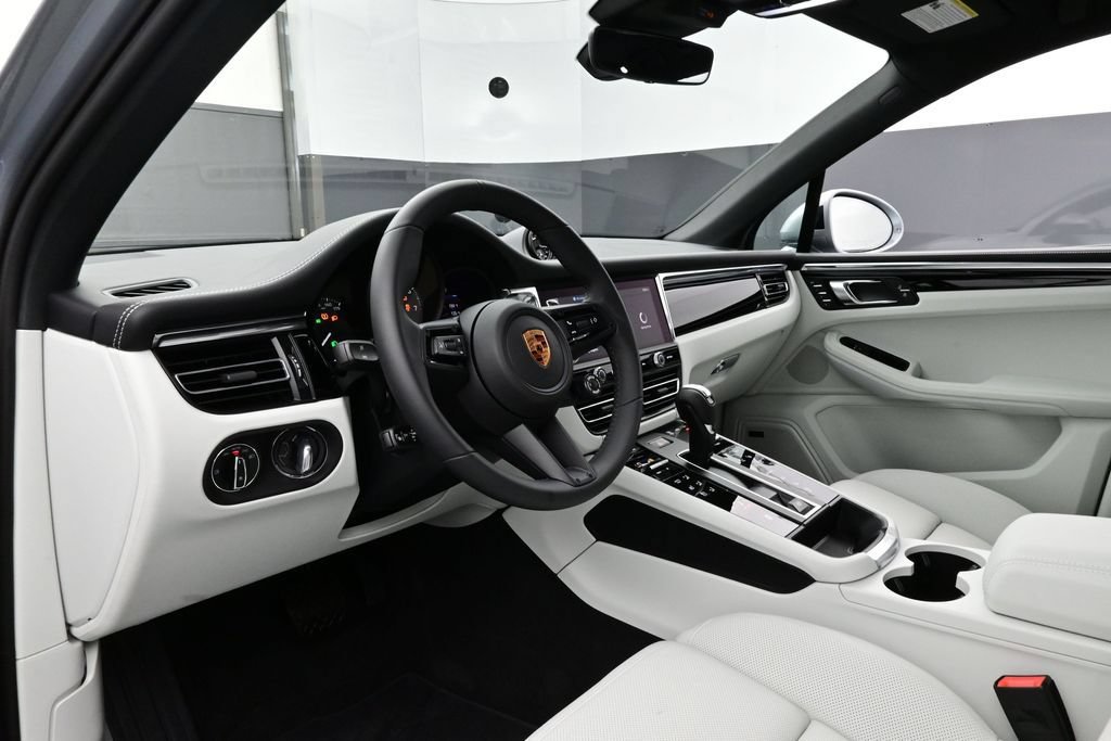 New 2026 Porsche Macan S AWD/4WD image 4