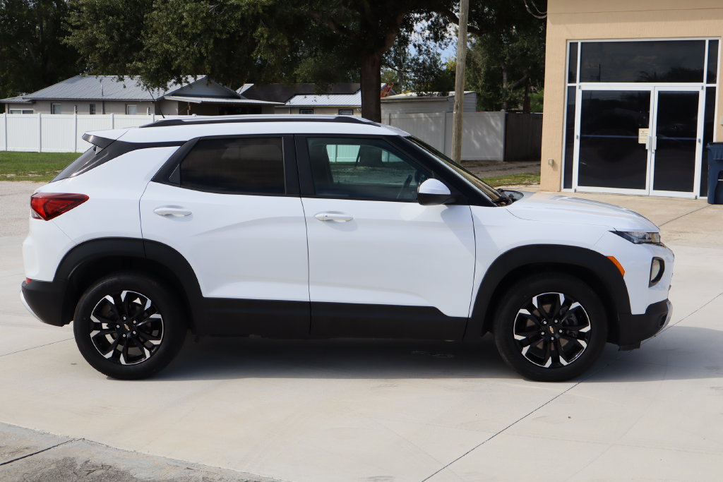 Used 2023 Chevrolet TrailBlazer LT FWD image 10