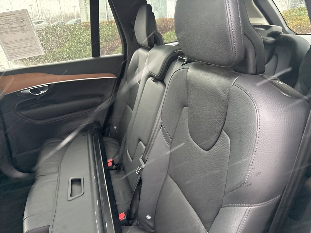Certified 2023 Volvo XC90 B5 Plus image 32