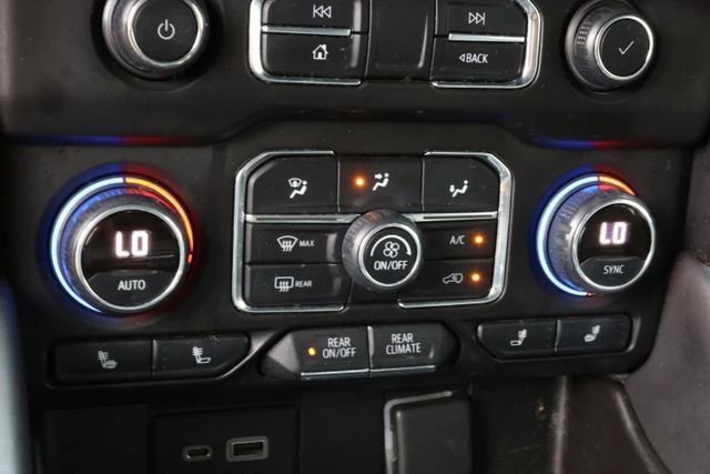 Used 2021 Chevrolet Suburban RST w/ Luxury Package RWD image 20