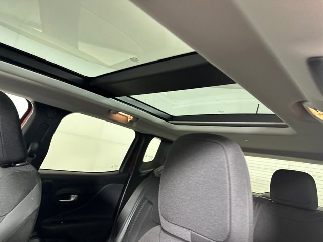 Used 2023 Jeep Renegade Latitude w/ Sun/Sound Group image 12