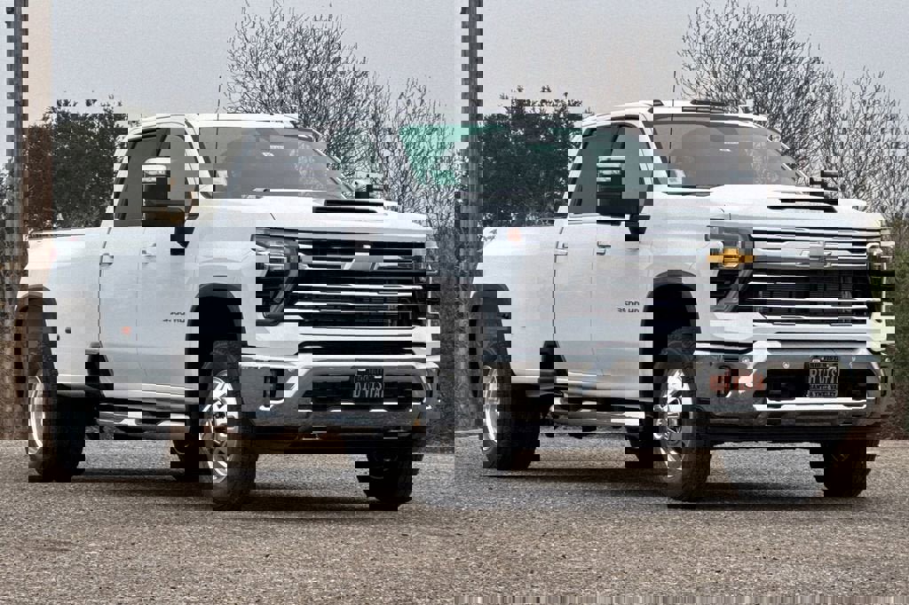 New 2026 Chevrolet Silverado 3500 LTZ w/ LTZ Plus Package video 2