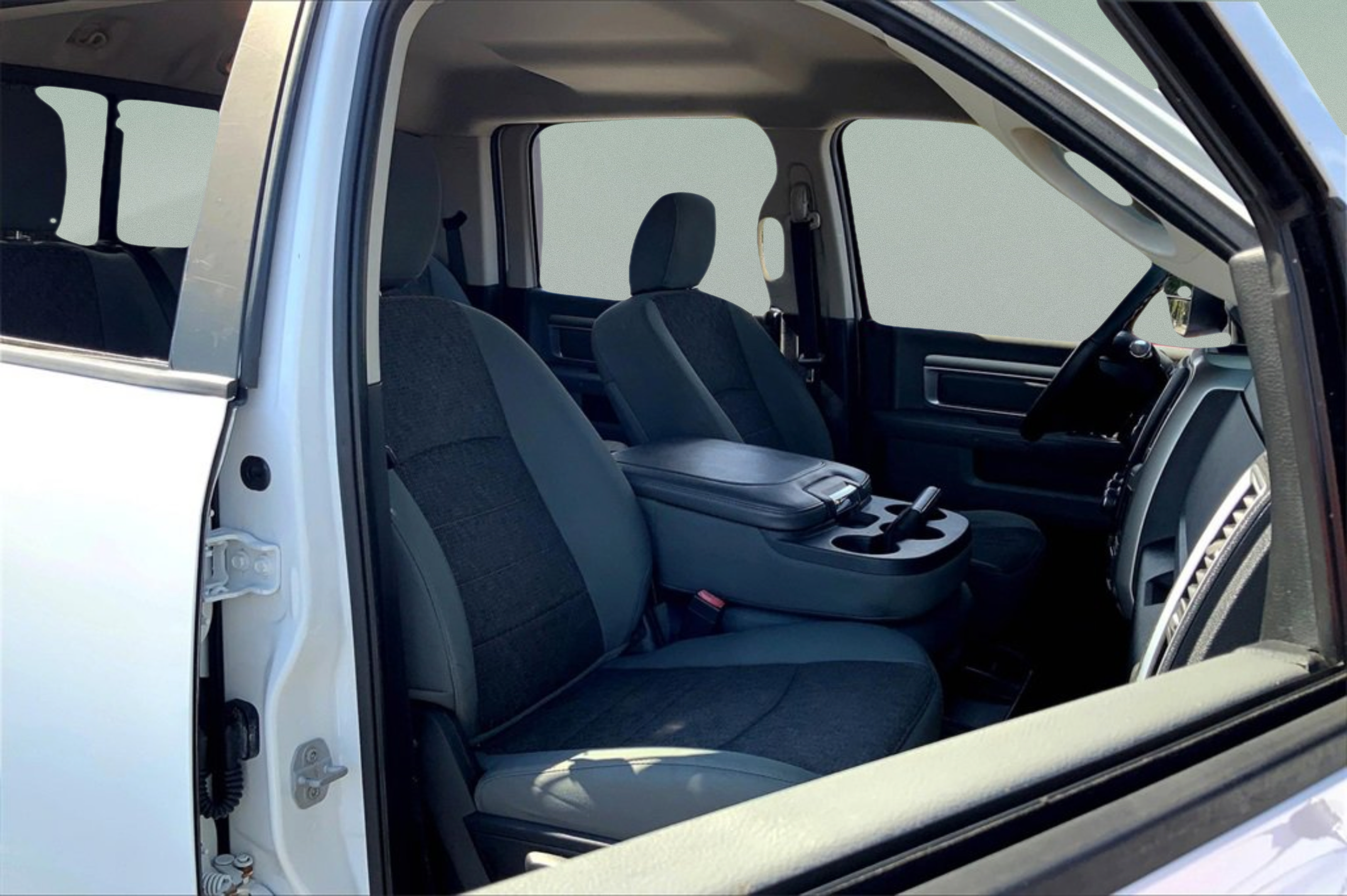 Used 2014 RAM 2500 SLT w/ Protection Group AWD/4WD image 10