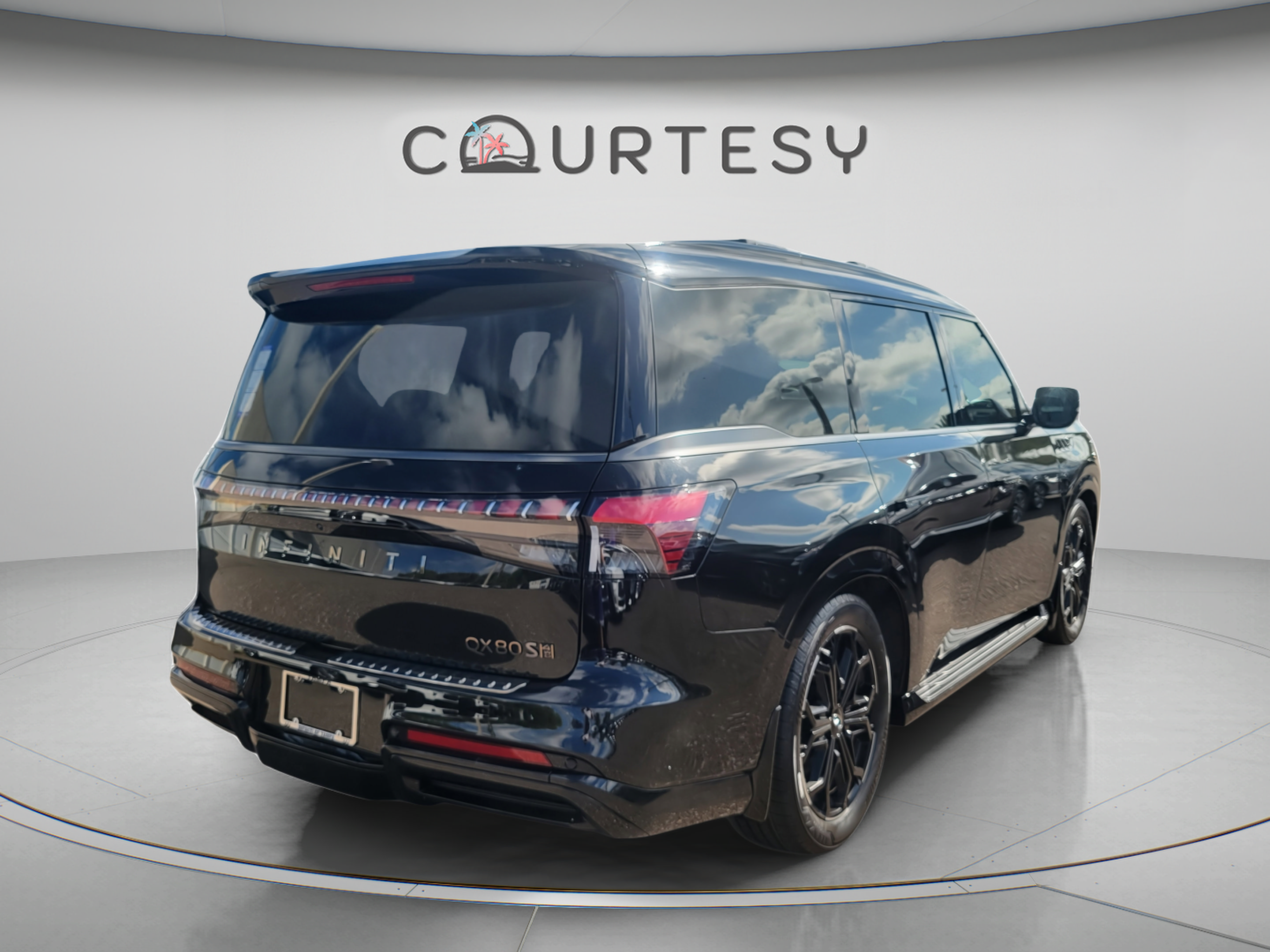 Certified 2026 INFINITI QX80 4WD w/ Sport Exterior Package image 5