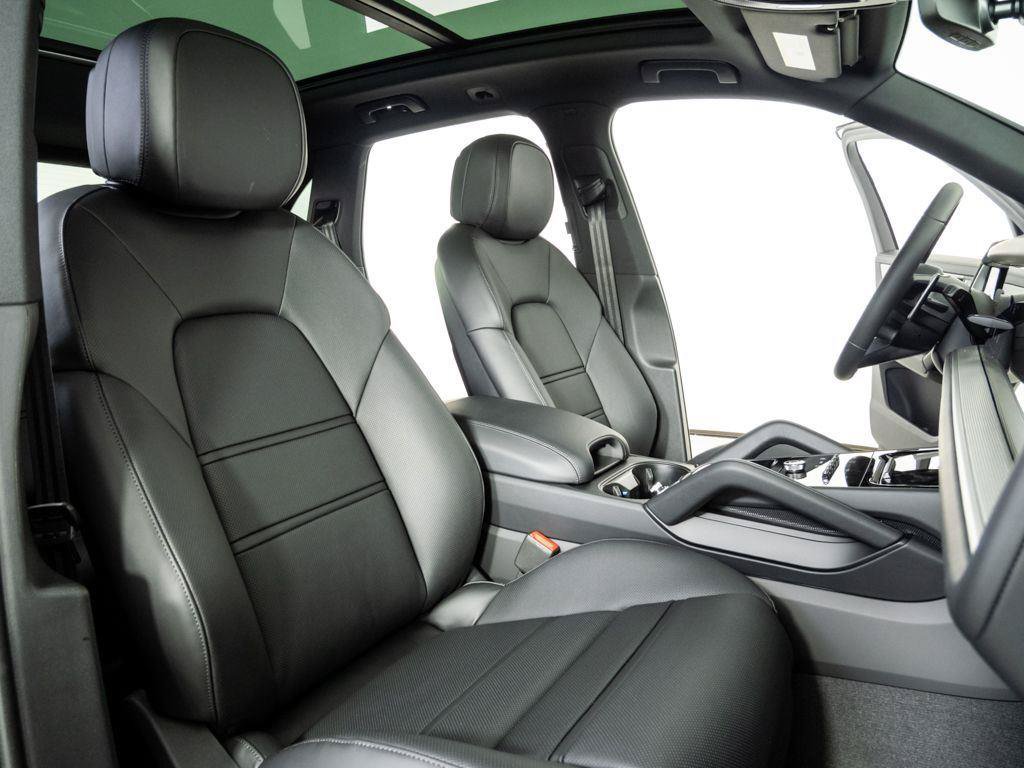 New 2026 Porsche Cayenne AWD/4WD image 24