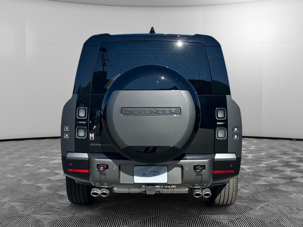 New 2026 Land Rover Defender 130 V8 AWD/4WD image 4