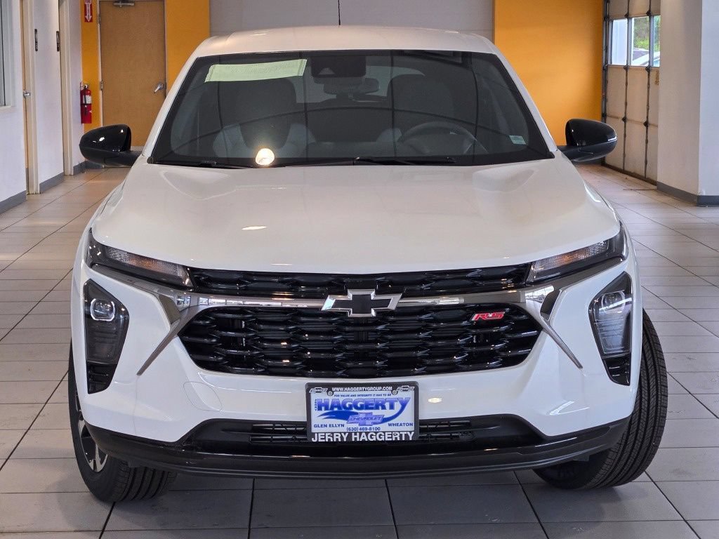 New 2026 Chevrolet Trax RS w/ Driver Confidence Package FWD image 3
