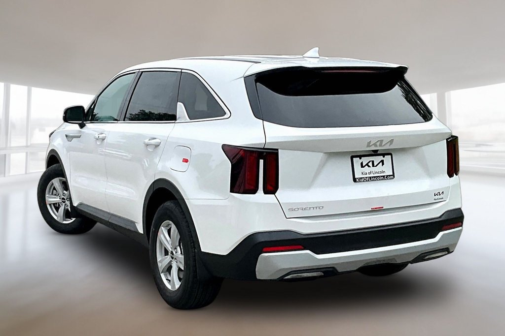 New 2026 Kia Sorento LX FWD image 3
