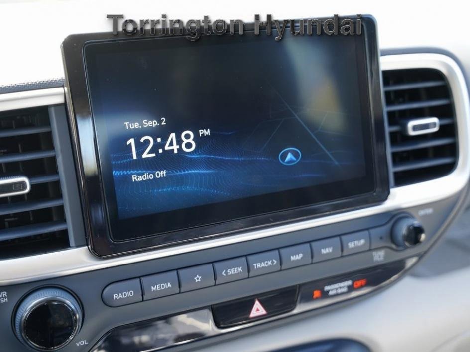 New 2025 Hyundai Venue Limited image 24
